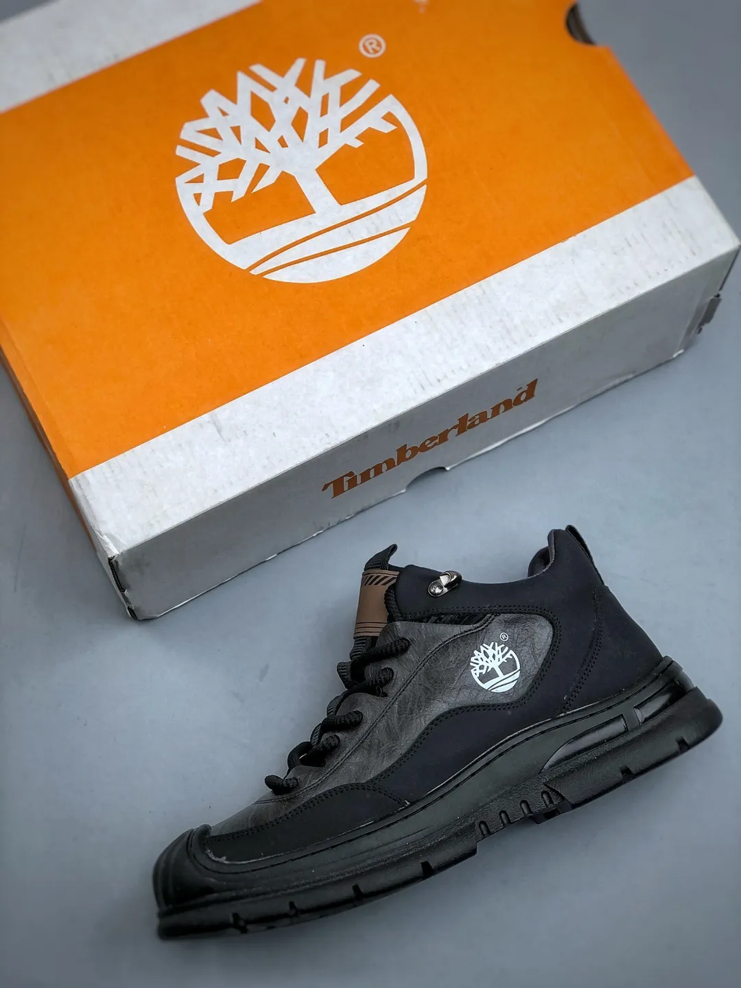 Local self-pickup💰520 supports store Timberland/Timberland classic 25ss new mid-top (plus velvet) Classic re-engineered brand new upgrade Guangdong factory quality Original box original packaging The fabric is made of Italian top frosted cowhide with anti-odor and anti-corrosion genuine leather latex insoles to give you a perfect wearing experience High-quality and durable, a must-have for sportsmen Specially designed to treat those who are not handsome High-quality feet with first-class feel Exclusive supply Official product number: TB23066 Size: 39 40 41 42 43 44
